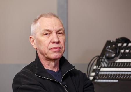 «Пусть захлебнутся санкциями»: Скляр о Западе, уехавших из РФ звездах и СВО