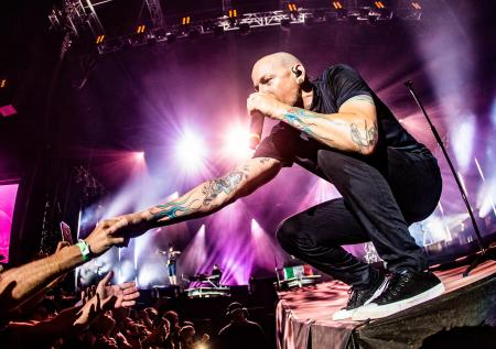 Житель Тувы исполнил песню Linkin Park горловым пением