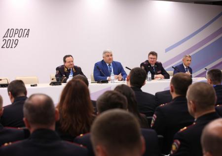 Глава Госавтоинспекции назвал сроки внедрения электронных водительских прав