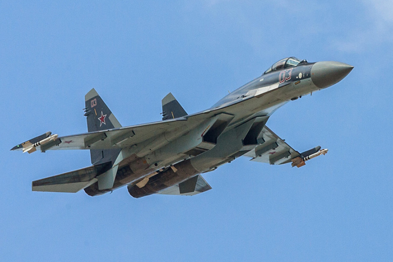 Истребитель Су-35
