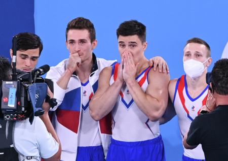 Через травмы к золоту: российские гимнасты стали олимпийскими чемпионами