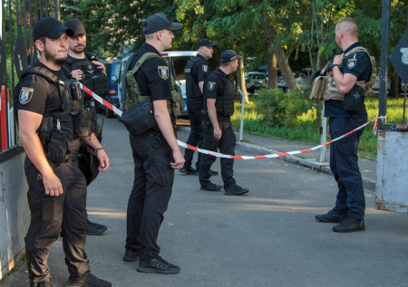 Украинец подорвал гранату, когда его остановил дорожный патруль