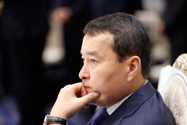 Алихан Смаилов