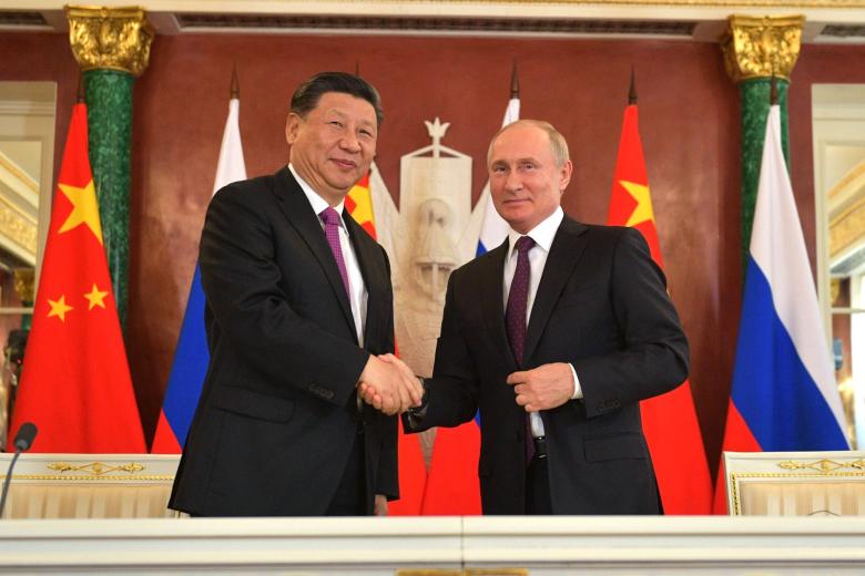 Владимир Путин и председатель КНР Си Цзиньпин