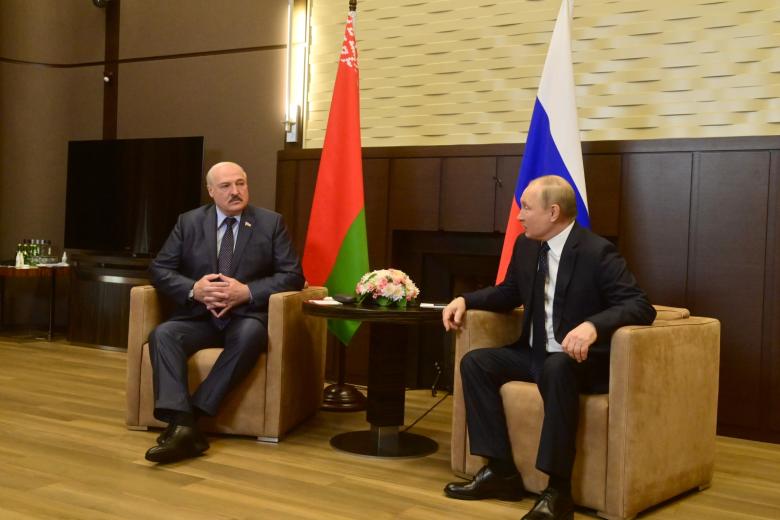 Президент РФ Владимир Путин и президент Белоруссии Александр Лукашенко во время встречи