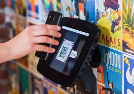 Диджей позитивно оценил решение о QR-кодах для входа в ночные клубы