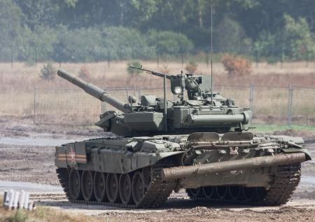 «Россия никому не угрожает»: Песков о передвижении войск внутри страны