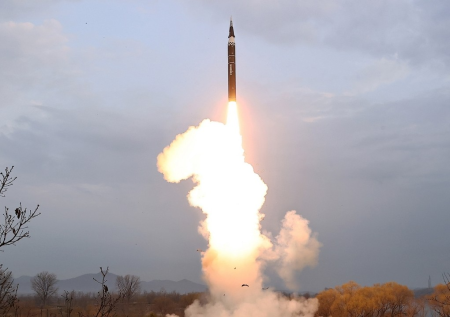 КНДР осуществила пуск новейшей баллистической ракеты