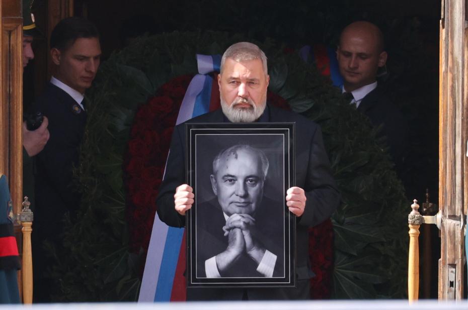 Дмитрий Муратов на церемонии прощания