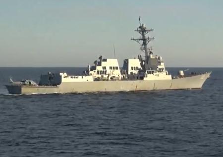 В Пентагоне назвали безопасным сближение эсминца США с кораблём ВМФ России