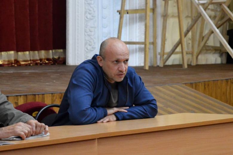 Денис Хахалов