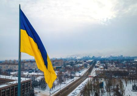 Столтенберг: Украину ждет тяжелая зима