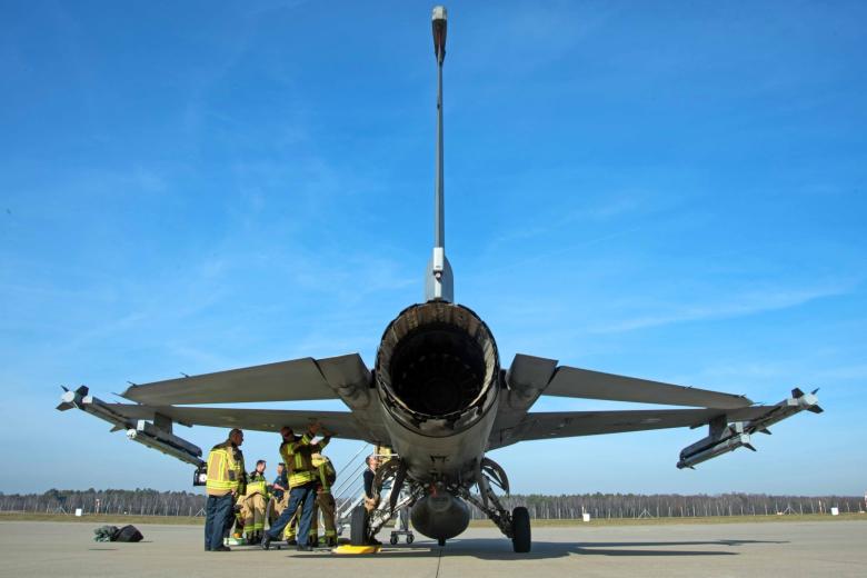 Истребитель F-16