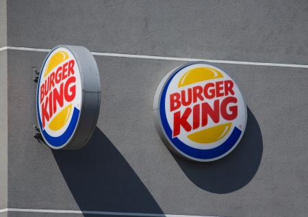 Burger King призвал клиентов заказывать еду онлайн «отвратительным» роликом