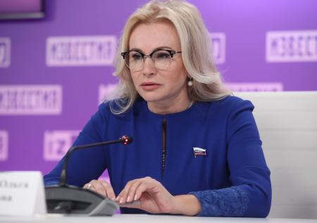 Сенатор объяснила Помпео разницу между признанием Крыма и Голанских высот