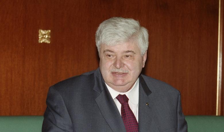 Гавриил Попов