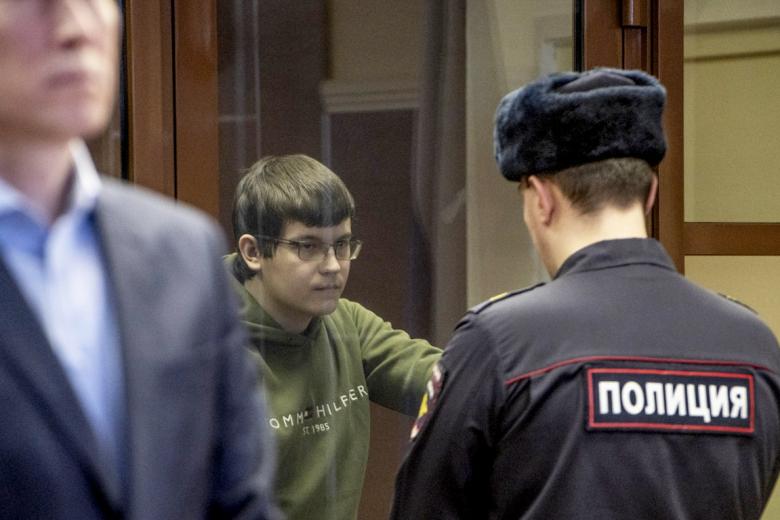 Бывший студент Тимур Бекмансуров на заседании Пермского краевого суда по делу о стрельбе в университете в Перми, 2022 год