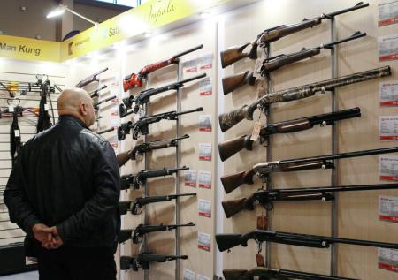 В Госдуме одобрили инициативу о контроле за выдачей оружия