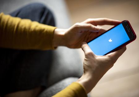 Twitter удалил верификацию аккаунтов ряда министерств Афганистана