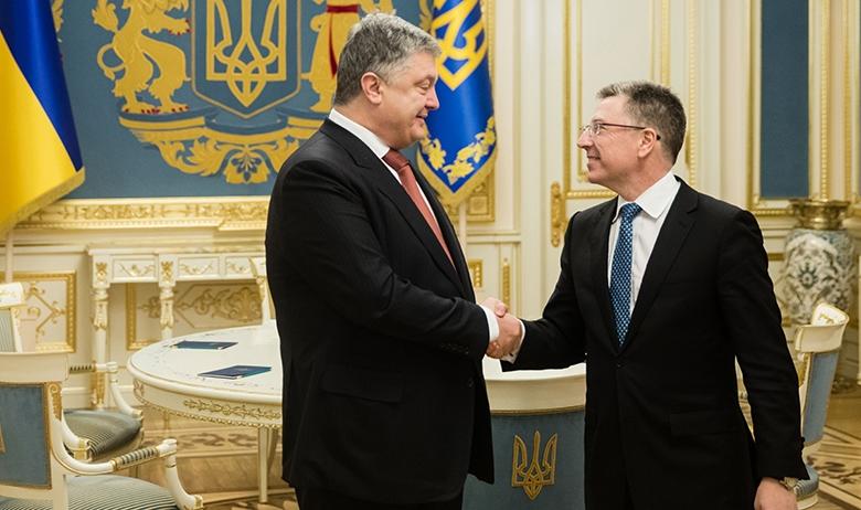 Президент Украины Пётр Порошенко и cпецпредставитель США по Украине Курт Волкер
