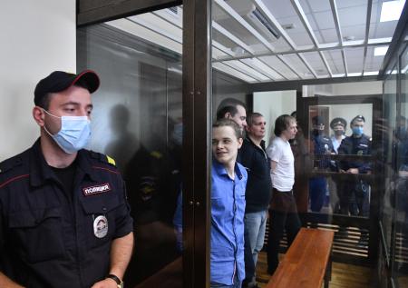 Суд исключил из обвинения по делу «Нового величия» участие в сообществе