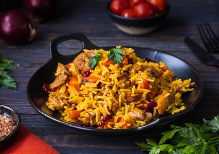 Ленивый плов с курицей: просто кладешь все в рукав, а вкус как в ресторане