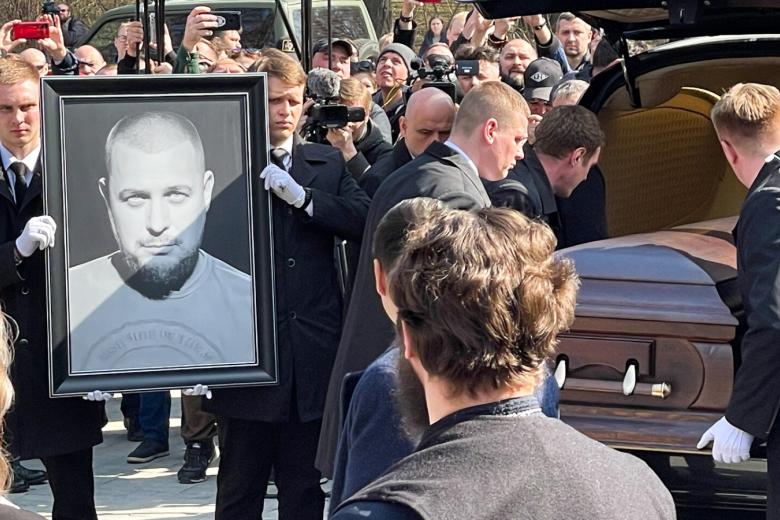 Церемония прощания с военным корреспондентом Владленом Татарским