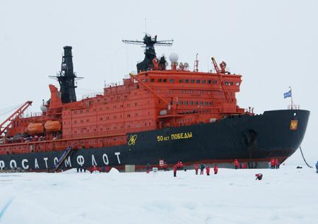 В МИД объяснили преимущества Северного морского пути перед Суэцким каналом