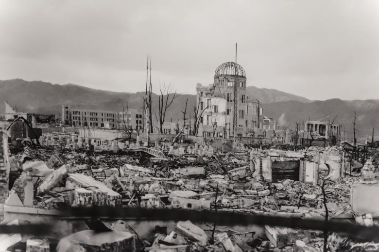 Руины после атомной бомбардировки, Хиросима, 6 августа 1945 года 