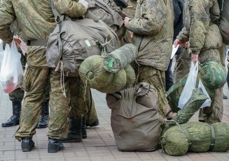 Медведев раскрыл число контрактников в 2024 году