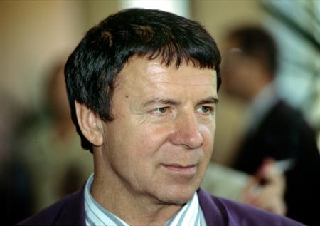 Целебная соль, внебрачный сын, драки: в какие скандалы попадал Кашпировский