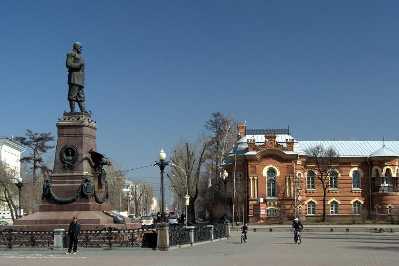 Памятник Александру III  в Иркутске