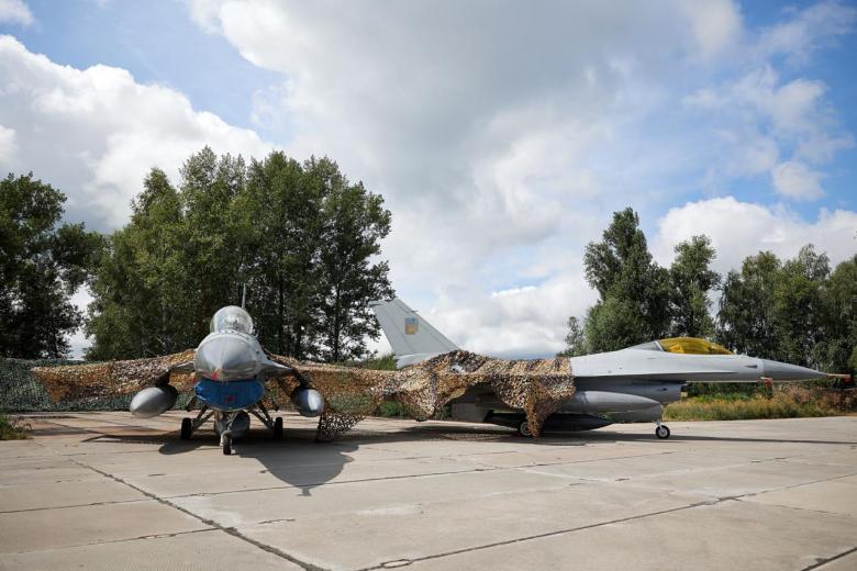 F-16