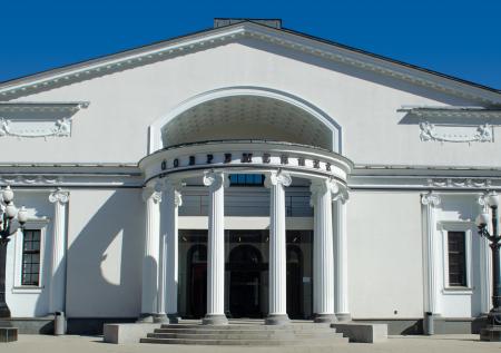 «Современник» снял с показа скандальный спектакль с Ахеджаковой
