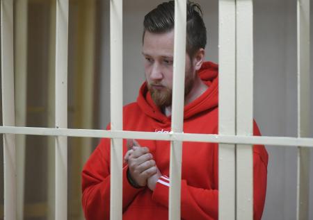 Экс-фигуранта дела о московских беспорядках задержали в суде