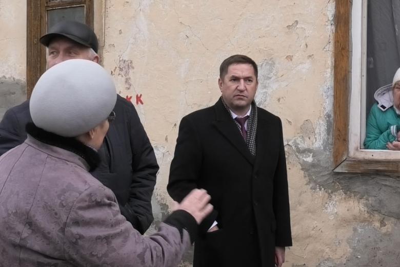 Ильгам Галин (в центре)