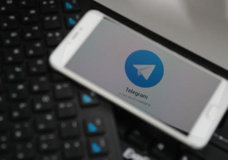 Telegram разрабатывает веб-версию мессенджера для Safari