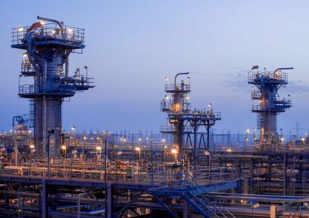Bloomberg: Saudi Aramco не спешит объявлять цены на нефть