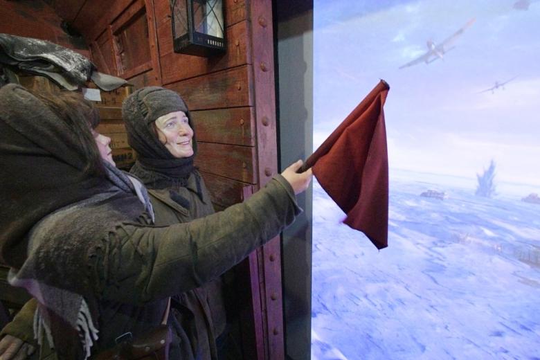 Экспозиция интерактивного передвижного музея «Поезд Победы» в Санкт-Петербурге