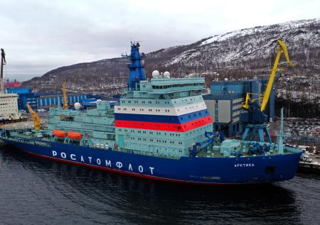 Стартовал первый рабочий рейс атомного ледокола «Арктика»