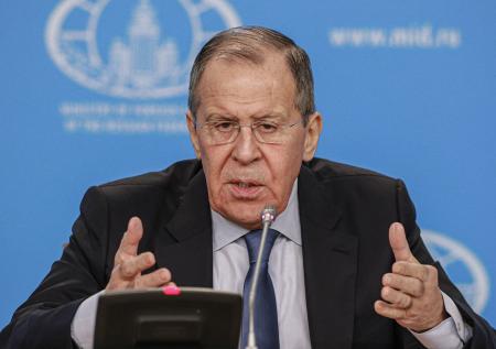 Лавров задал французам неудобный вопрос после ремарки Макрона о России