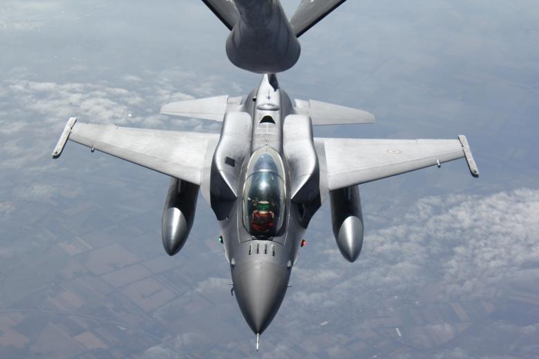 F-16