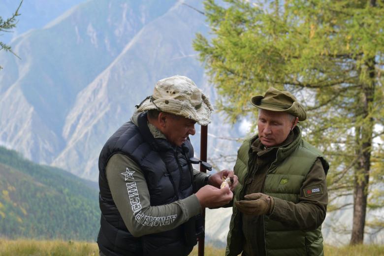 Сергей Шойгу и Владимир Путин