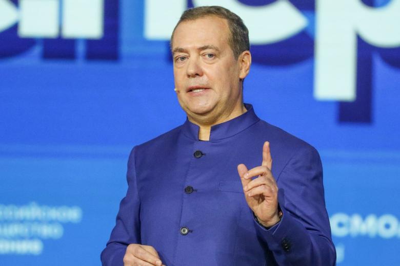 Дмитрий Медведев