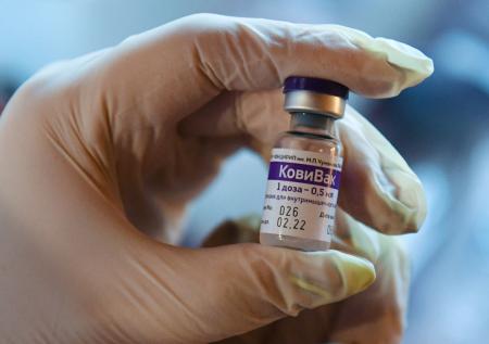 Создатели «КовиВака» назвали его эффективность против «омикрона»