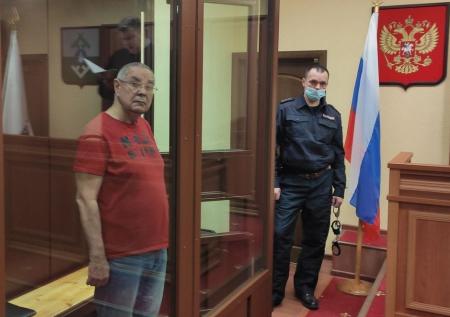 Отца соратника Навального осудили на три года по делу о служебном подлоге