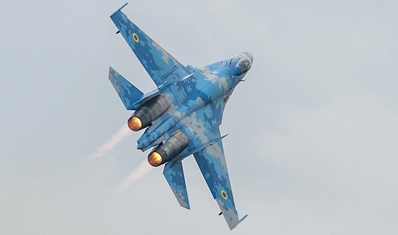 Истребитель Су-27