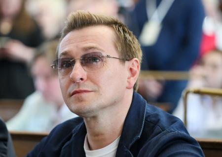 От поэта до Саши Белого: пять ролей, которые сделали Безрукова легендой