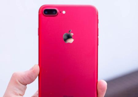 В Сети появились новые рендеры бюджетного iPhone SE 2