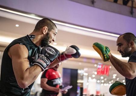 Экс-претендент на титул UFC: Чимаев не может через всех перепрыгнуть